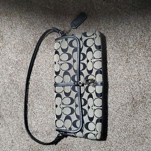 Vintage coach shoulder purse